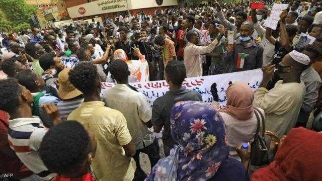 بعد يوم  من رفع الدعم عن البنزين والديزل .. السودان يستثني القمح والغاز