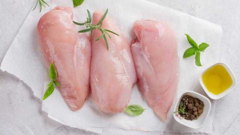 الإمارات والسعودية من كبار المستوردين.. صادرات لحوم الدجاج البرازيلية خلال 6 أشهر