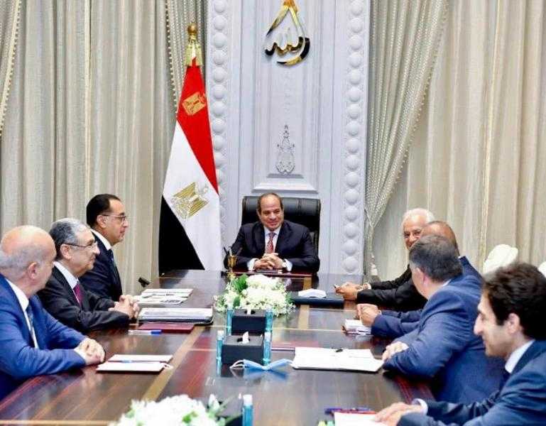 الرئيس السيسي يتابع مع الجانب اليوناني تنفيذ إنتاج الكهرباء من المصادر المتجددة