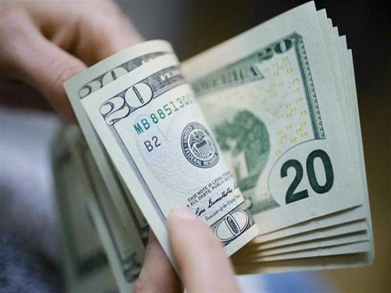 سعر الدولار مقابل الجنيه الإثنين خلال افتتاح التعاملات البنكية