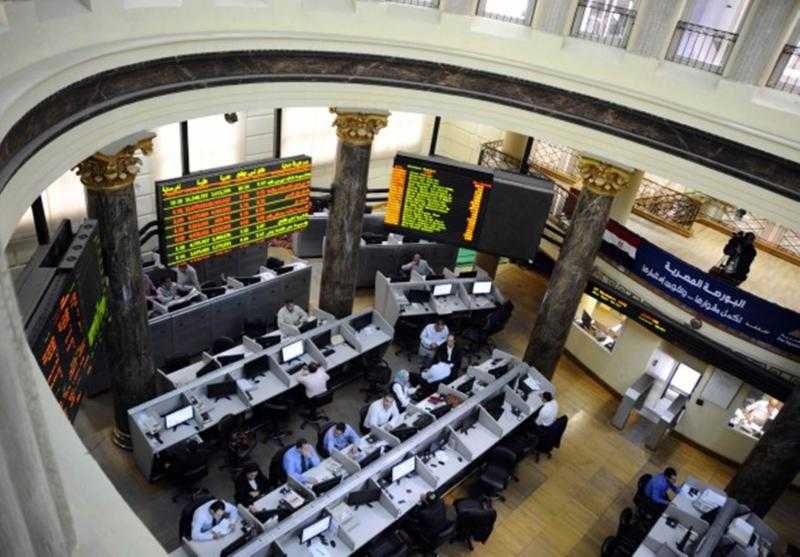 أداء متباين لمؤشرات البورصة بمنتصف التعاملات وسط مبيعات عربية وأجنبية