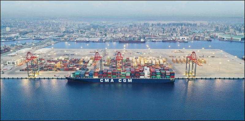 ميناء الإسكندرية يشهد ارتفاعًا في معدلات تردد السفن والبضائع والحاويات