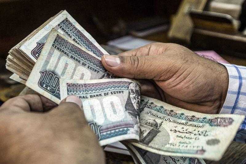 بعد قرار المركزي.. بنكان يرفعان العائد على شهادة الادخار الثلاثية المتغيرة 2%