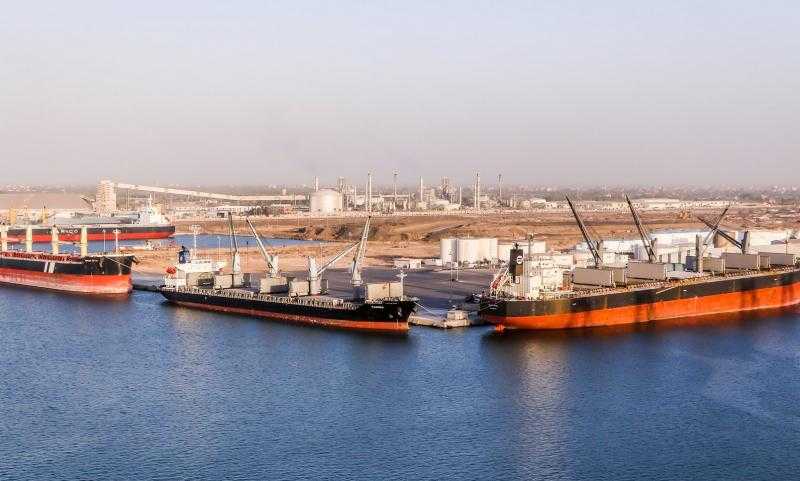 ميناء دمياط يستقبل 33 ألف طن من القمح لصالح القطاع الخاص