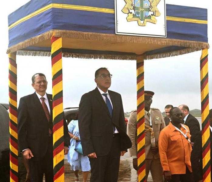 رئيس الوزراء يصل إلى العاصمة الغانية للمشاركة في اجتماع للاتحاد الإفريقي| صور