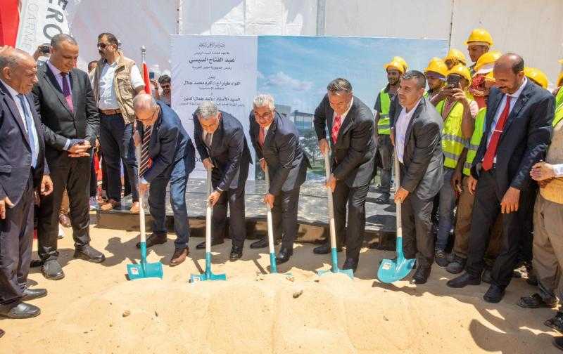 وضع حجر أساس لمشروع ”إروغلو” لتصنيع الملابس الجاهزة بمنطقة القنطرة غرب| صور