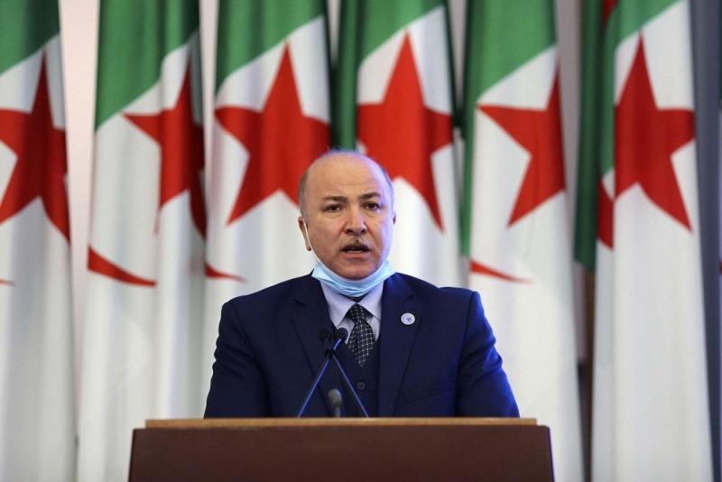 الجزائر تعتزم إنشاء 5 محطات لتحلية مياه البحر