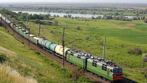 السكك الحديدية الأوكرانية تعزز قطارات الشحن إلى الموانئ السكك الحديدية الأوكرانية تعزز قطارات الشحن إلى الموانئ