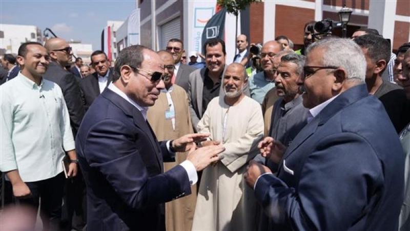 الرئيس السيسي: «الأرض الزراعية في مصر كنز لازم نحميه»
