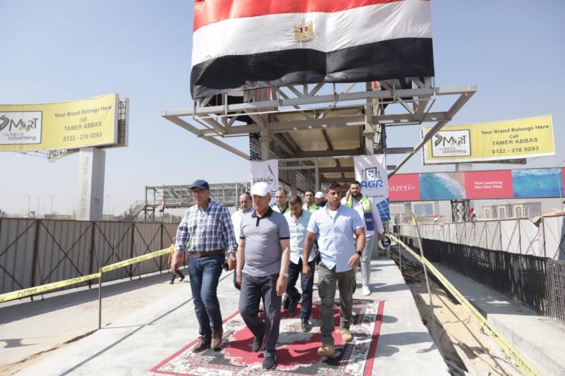 وزير النقل يتفقد مشروع تطوير الطريق الدائري حول القاهرة الكبرى