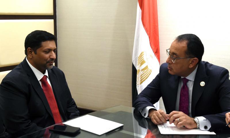 مصر وسيريلانكا يبحثان تعزيز التعاون الاستثماري