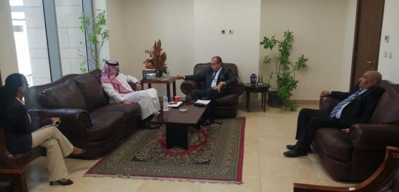 رئيس التمثيل التجاري يلتقي شركة حلواني السعودية