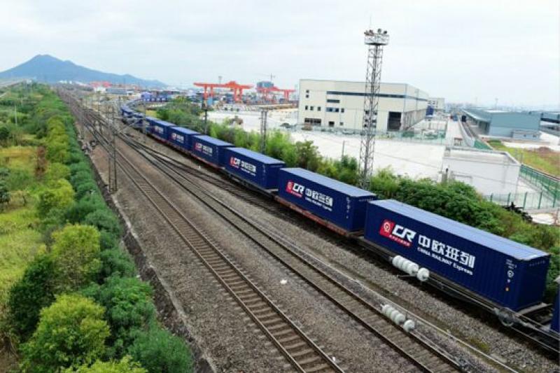 تسيير 81 ألف رحلة لقطارات الشحن بين الصين وأوروبا