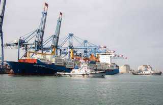 تضم كلينكر وأسمنت.. تصدير 11768 طنًا من البضائع عبر ميناء دمياط