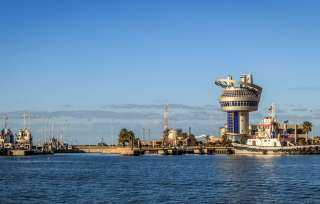 تضم ذرة وفول صويا.. ميناء دمياط يستقبل 44273 طنًا من البضائع