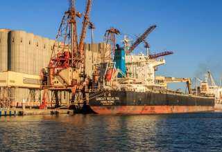 تضم ذرة وسكر.. ميناء دمياط يستقبل 49250 طنًا من البضائع