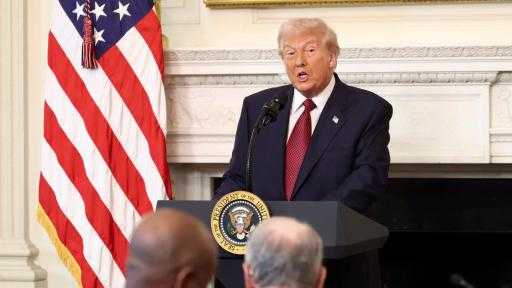 ترامب يخفض التعريفات على بعض المنتجات الزراعية والغذائية ترامب يخفض التعريفات على بعض المنتجات الزراعية والغذائية