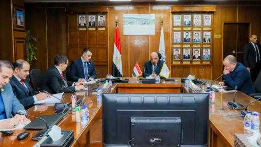 وزير الكهرباء يجتمع برئيس هيئة المحطات النووية والقائمين على مشروع محطة الضبعة وزير الكهرباء يجتمع برئيس هيئة المحطات النووية والقائمين على مشروع محطة الضبعة