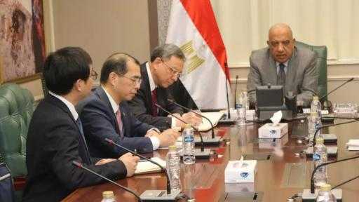 وزير الكهرباء يبحث مع ”China Energy” و”EPPEI” مستقبل الطاقة المتجددة وتخزين الكهرباء وزير الكهرباء يبحث مع ”China Energy” و”EPPEI” مستقبل الطاقة المتجددة وتخزين الكهرباء